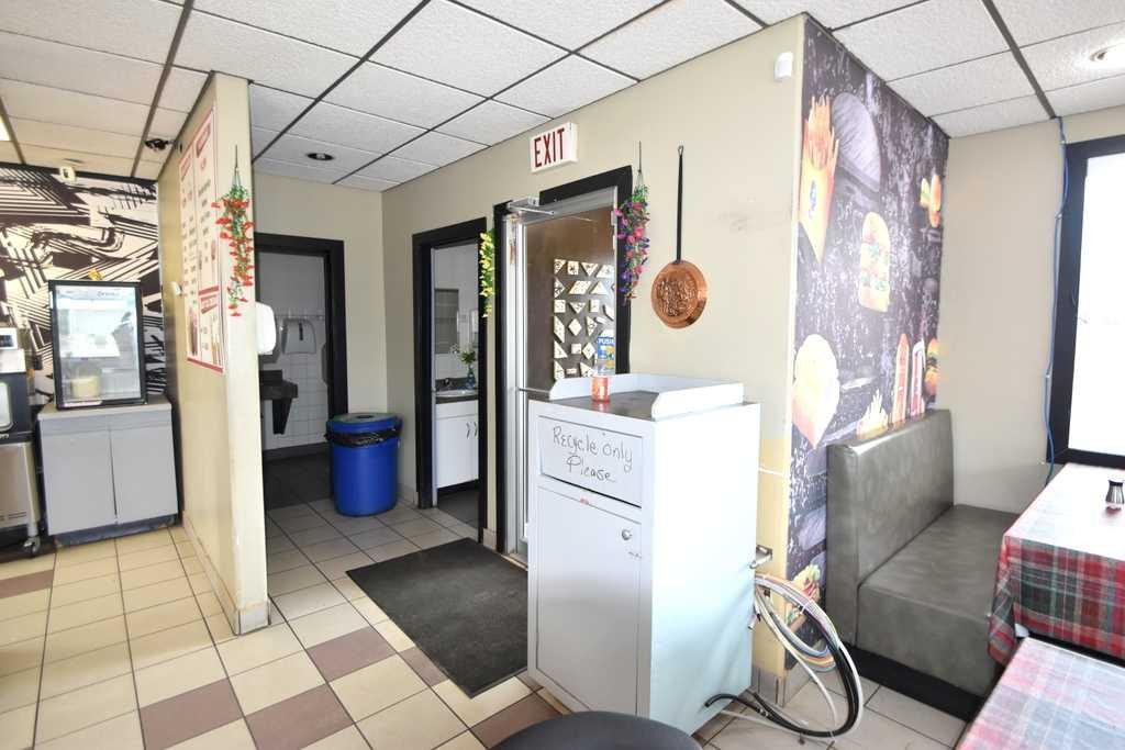 5002 51, Grassland, AB