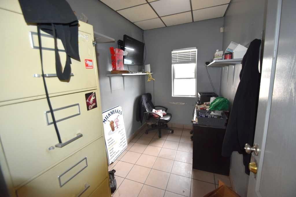 5002 51, Grassland, AB