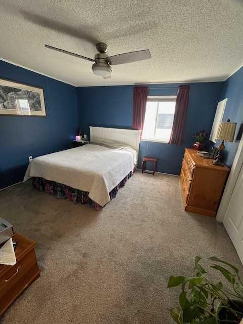 16 Main Street, Edberg, AB - Indoor Photo Showing Bedroom