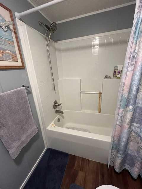 16 Main Street, Edberg, AB - Indoor Photo Showing Bathroom