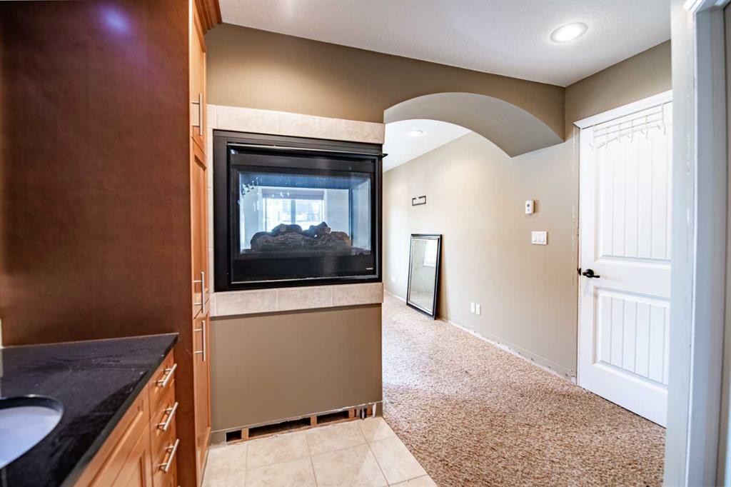 4024-25054 South Pine Lake Road, Rural Red Deer County, AB - Indoor