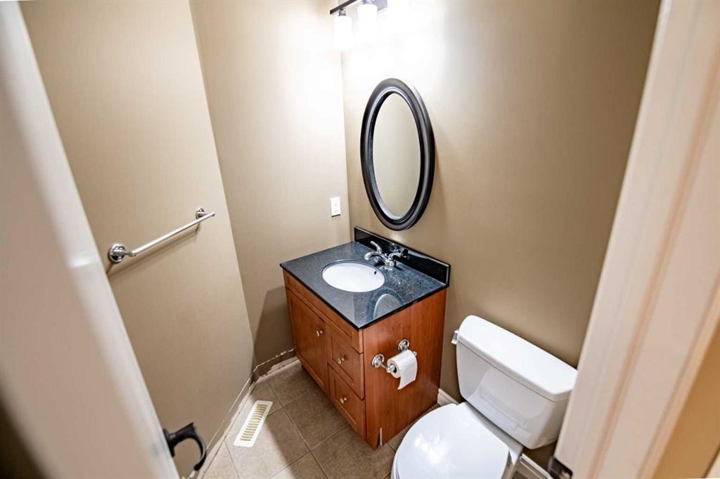 4024-25054 South Pine Lake Road, Rural Red Deer County, AB - Indoor Photo Showing Bathroom