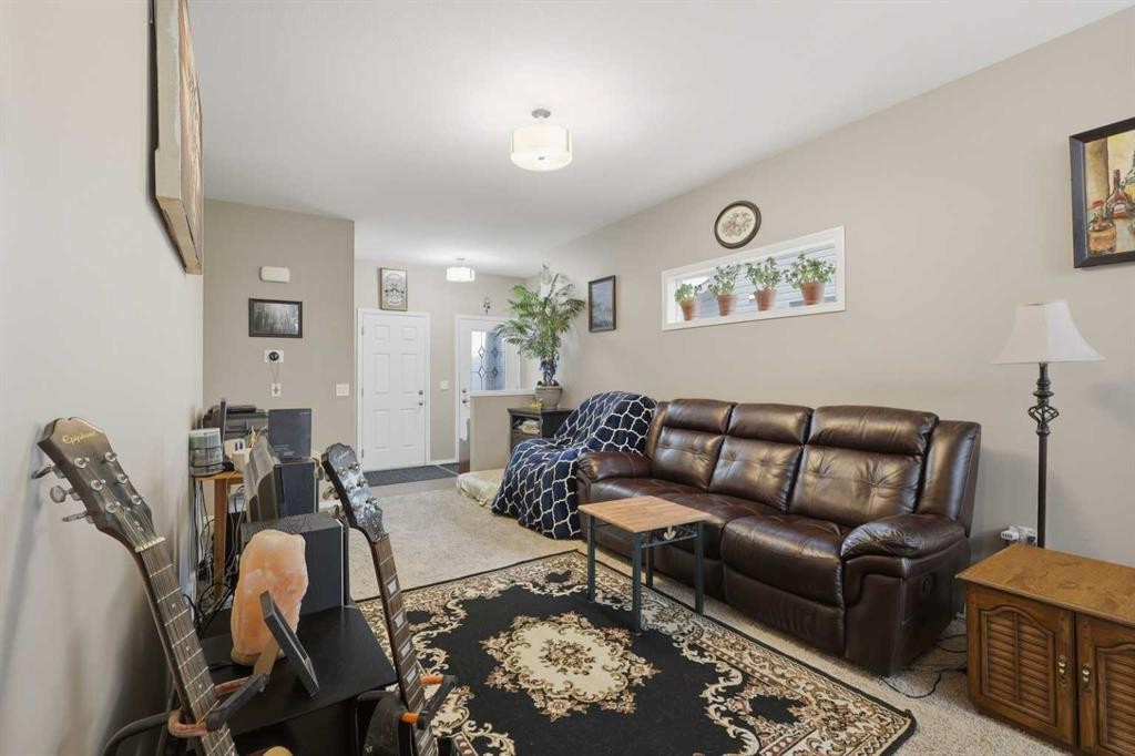 3 Greenhouse Place, Red Deer, AB