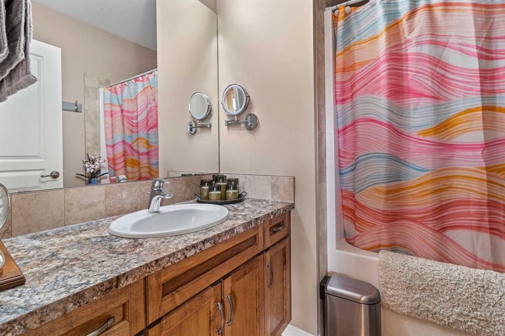 22 Rogers Road, Sylvan Lake, AB