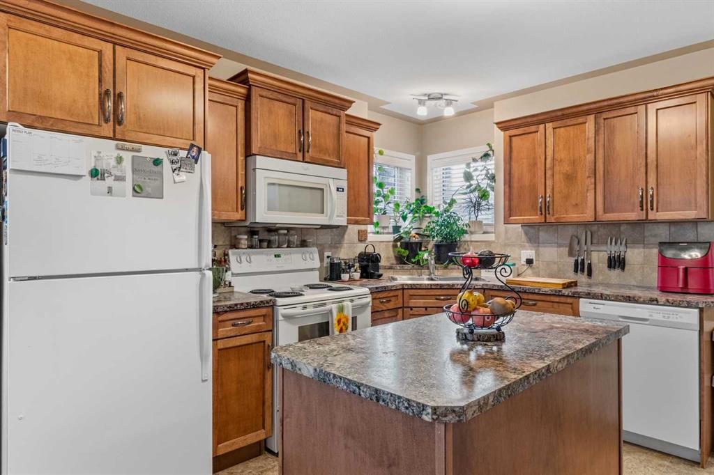 22 Rogers Road, Sylvan Lake, AB