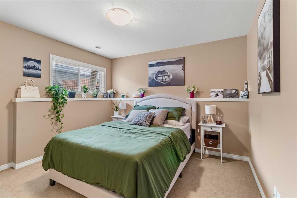 22 Rogers Road, Sylvan Lake, AB