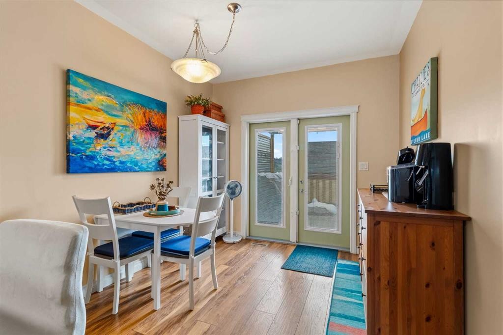 22 Rogers Road, Sylvan Lake, AB