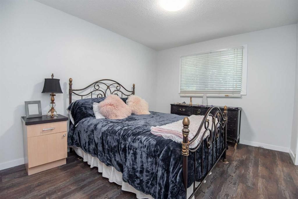 105 Bell Street, Red Deer, AB