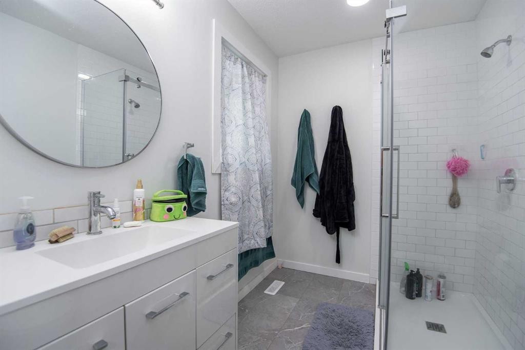 105 Bell Street, Red Deer, AB
