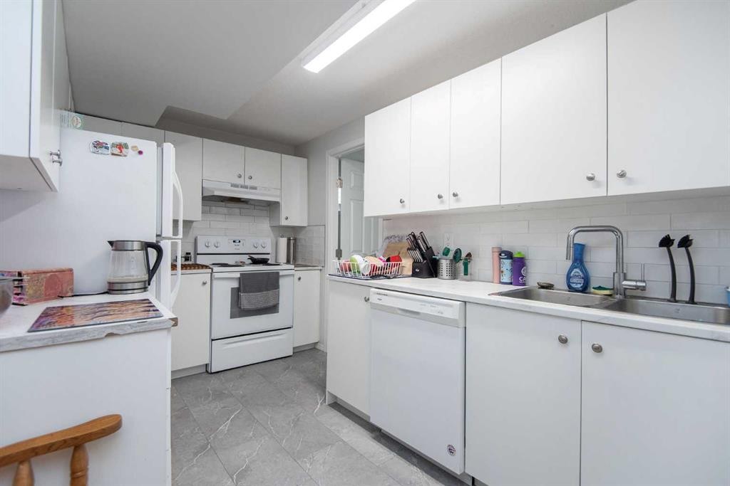 105 Bell Street, Red Deer, AB