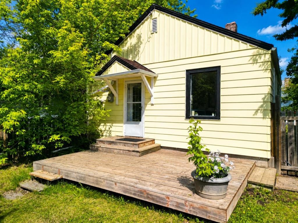 4732 52 Street, Sylvan Lake, AB - Outdoor With Exterior