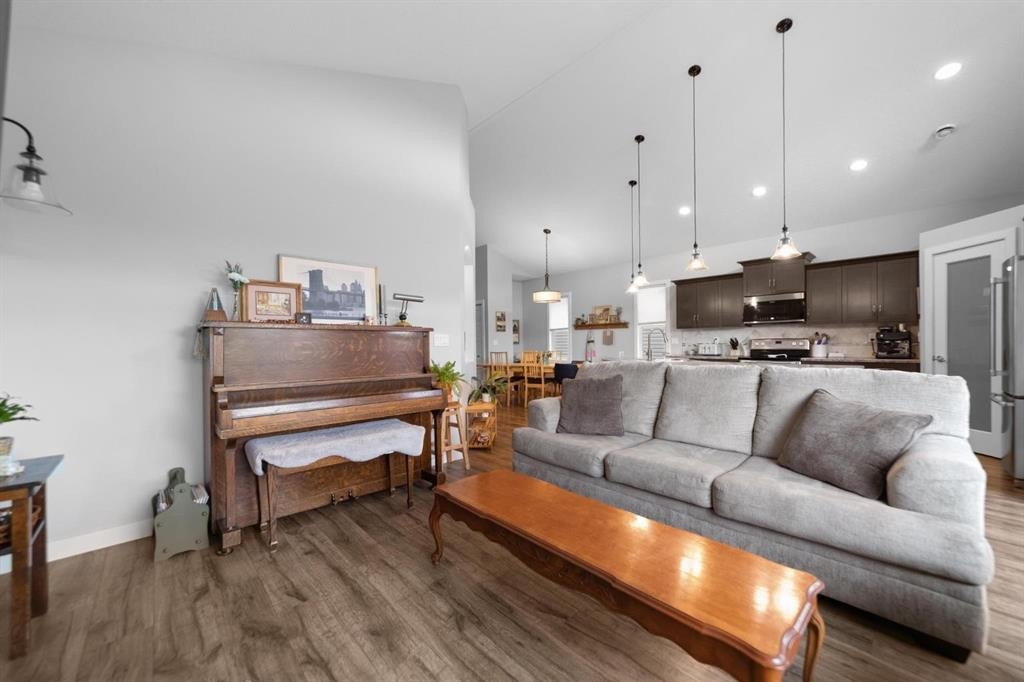 3419 51 Street, Camrose, AB