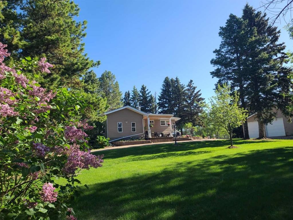 3, 26575 Hwy 11, Rural Red Deer County, AB - Outdoor