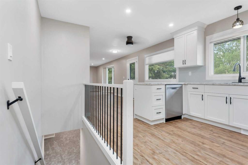 87 Norris Close, Red Deer, AB