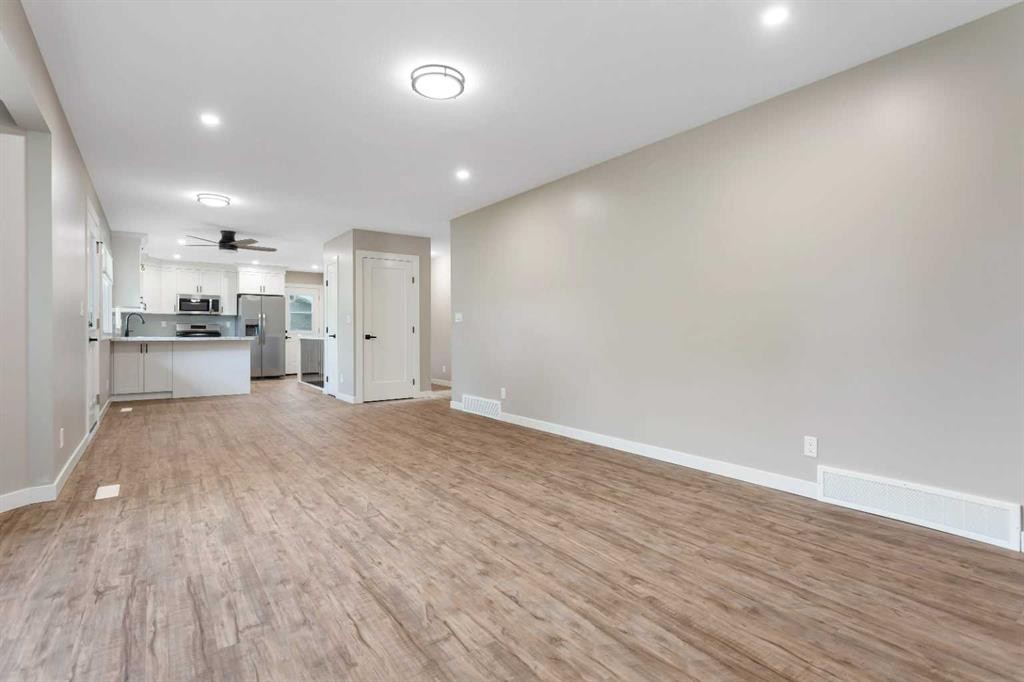 87 Norris Close, Red Deer, AB