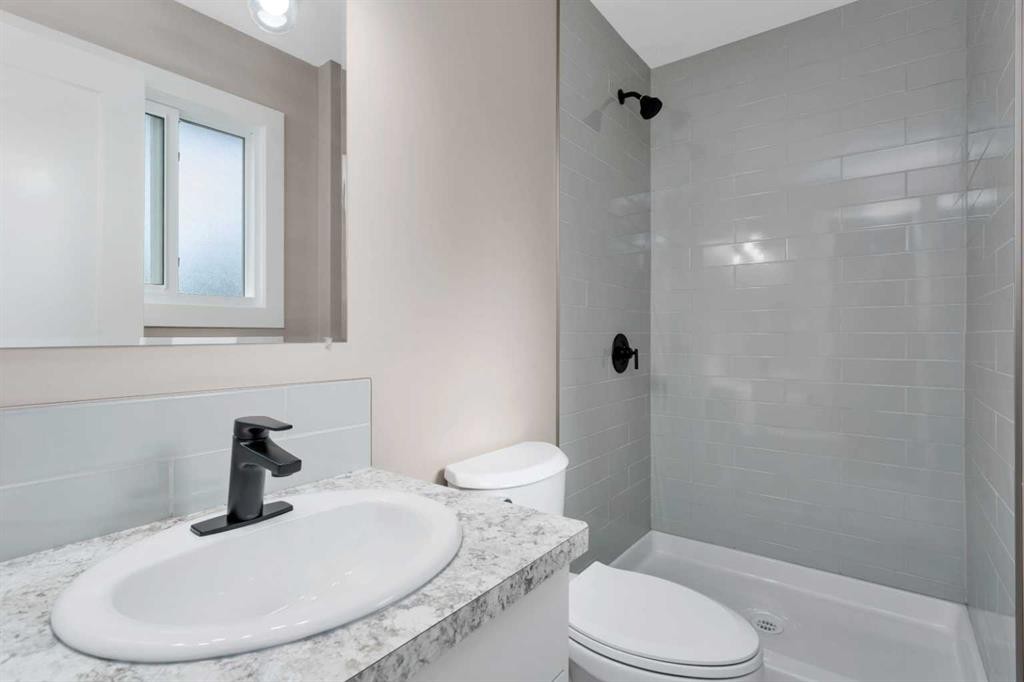 87 Norris Close, Red Deer, AB