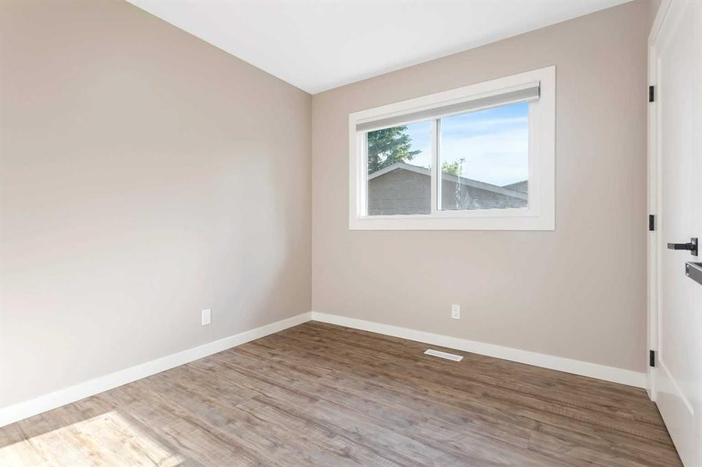 87 Norris Close, Red Deer, AB