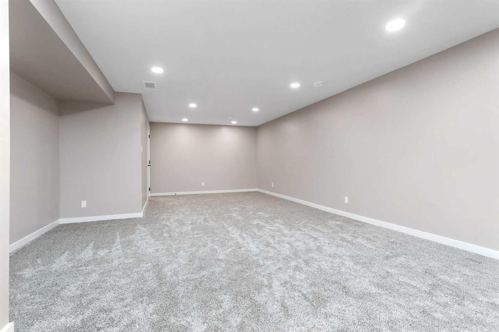 87 Norris Close, Red Deer, AB