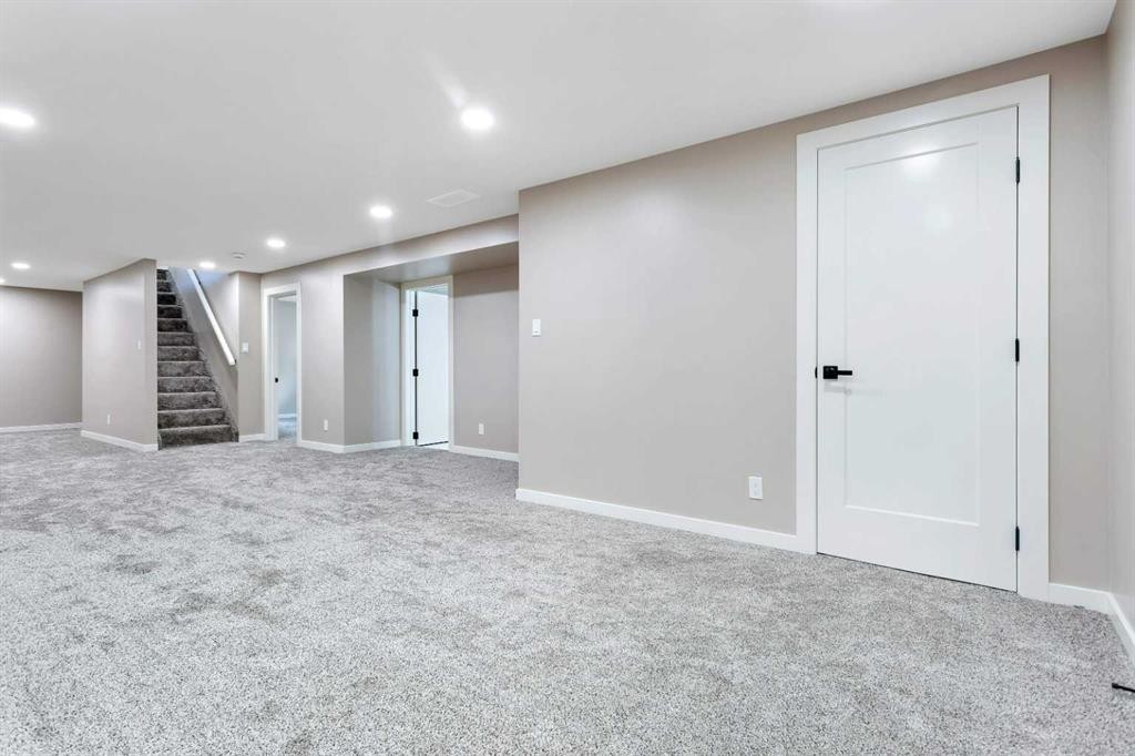 87 Norris Close, Red Deer, AB