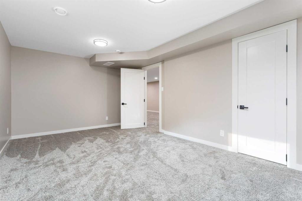 87 Norris Close, Red Deer, AB