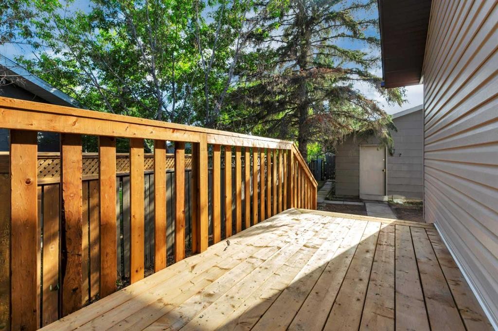 87 Norris Close, Red Deer, AB