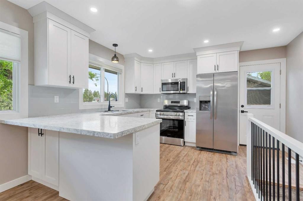 87 Norris Close, Red Deer, AB