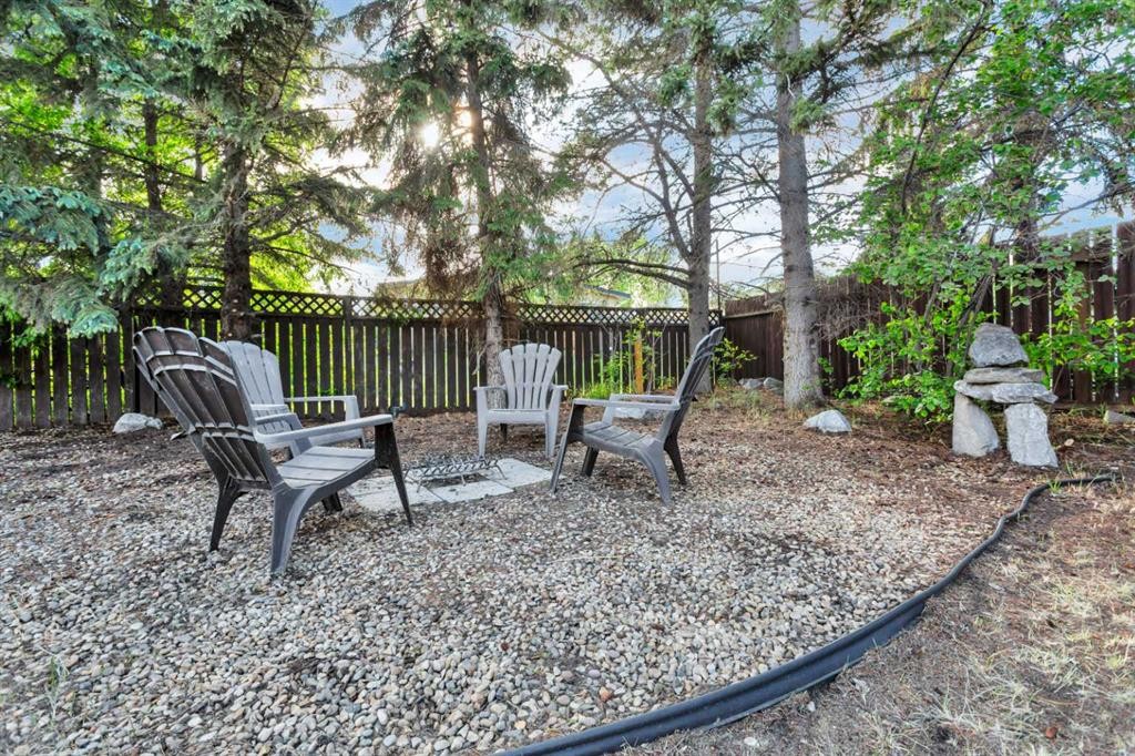 87 Norris Close, Red Deer, AB
