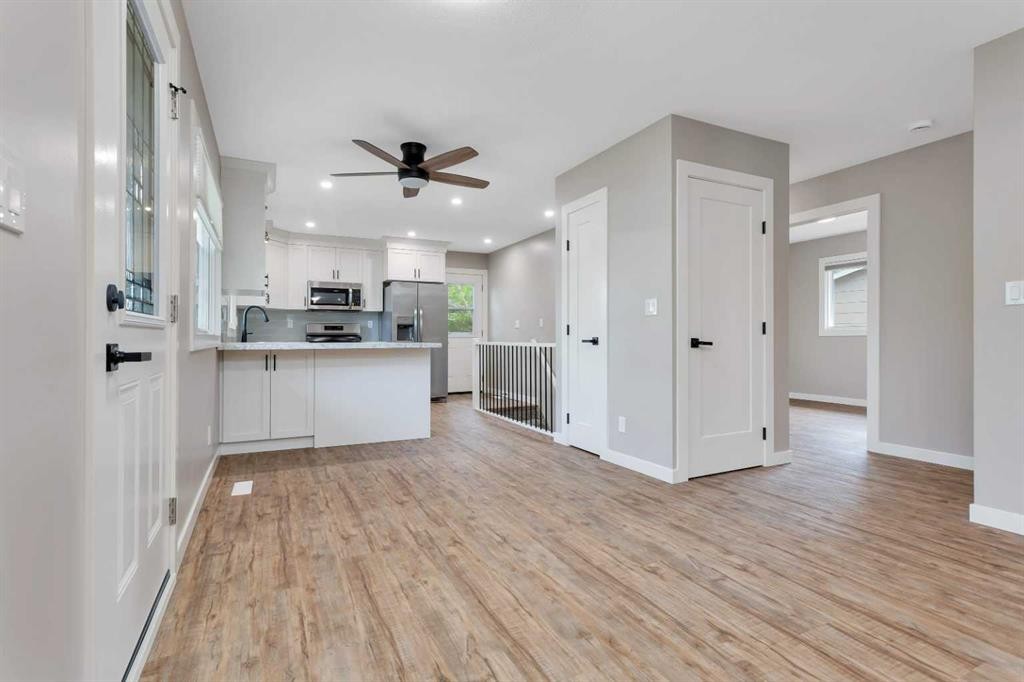 87 Norris Close, Red Deer, AB
