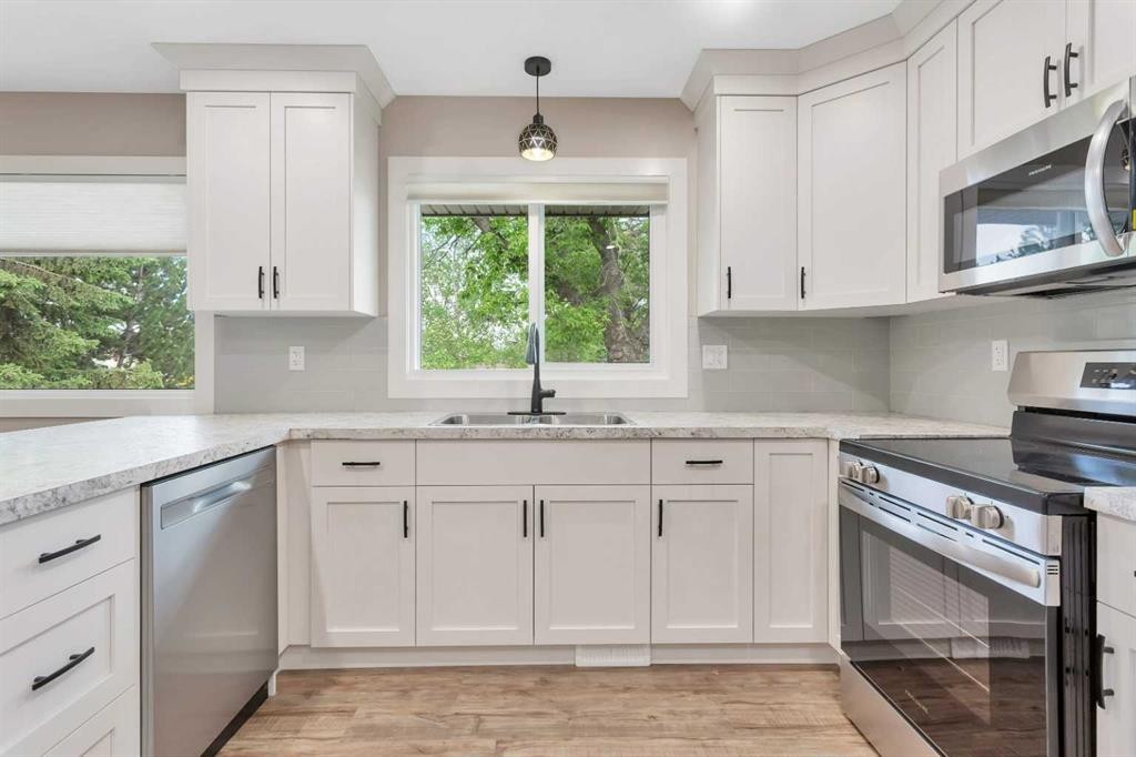 87 Norris Close, Red Deer, AB