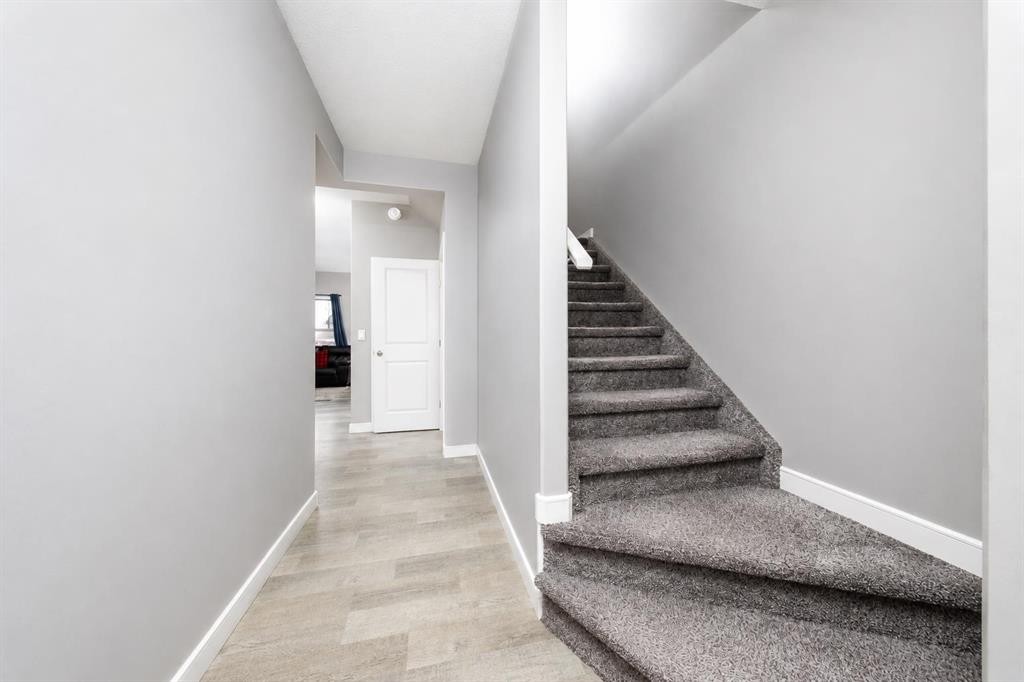 89 Metcalf Way, Lacombe, AB