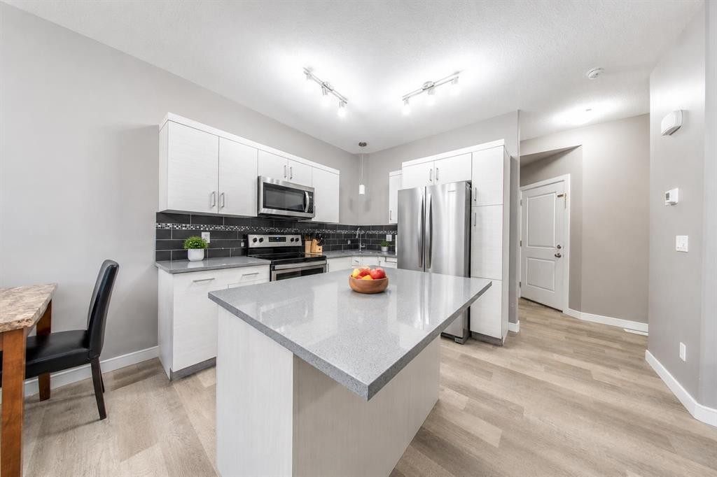 89 Metcalf Way, Lacombe, AB