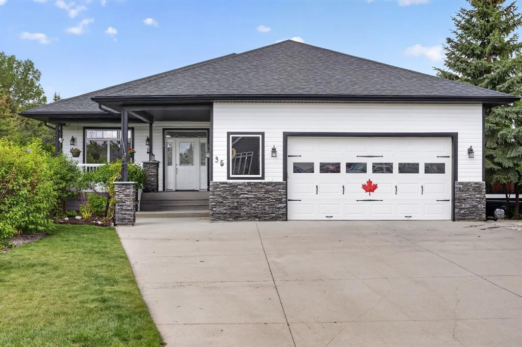 35 Vantage Crescent, Olds, AB