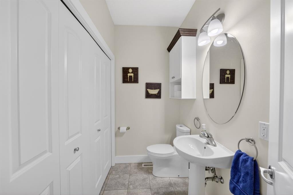 35 Vantage Crescent, Olds, AB