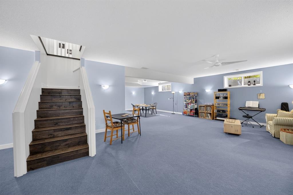 35 Vantage Crescent, Olds, AB