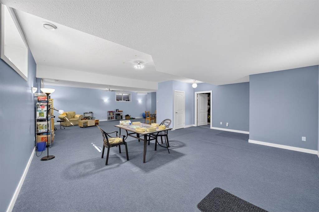 35 Vantage Crescent, Olds, AB