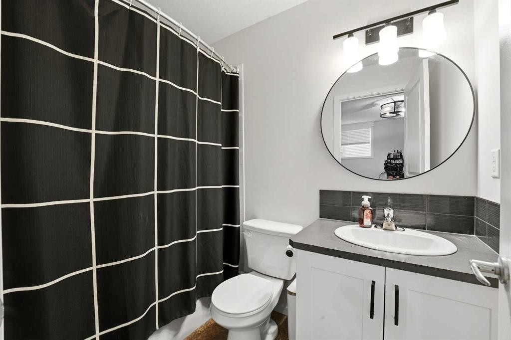 906-339 Viscount Drive, Red Deer, AB - Indoor Photo Showing Bathroom