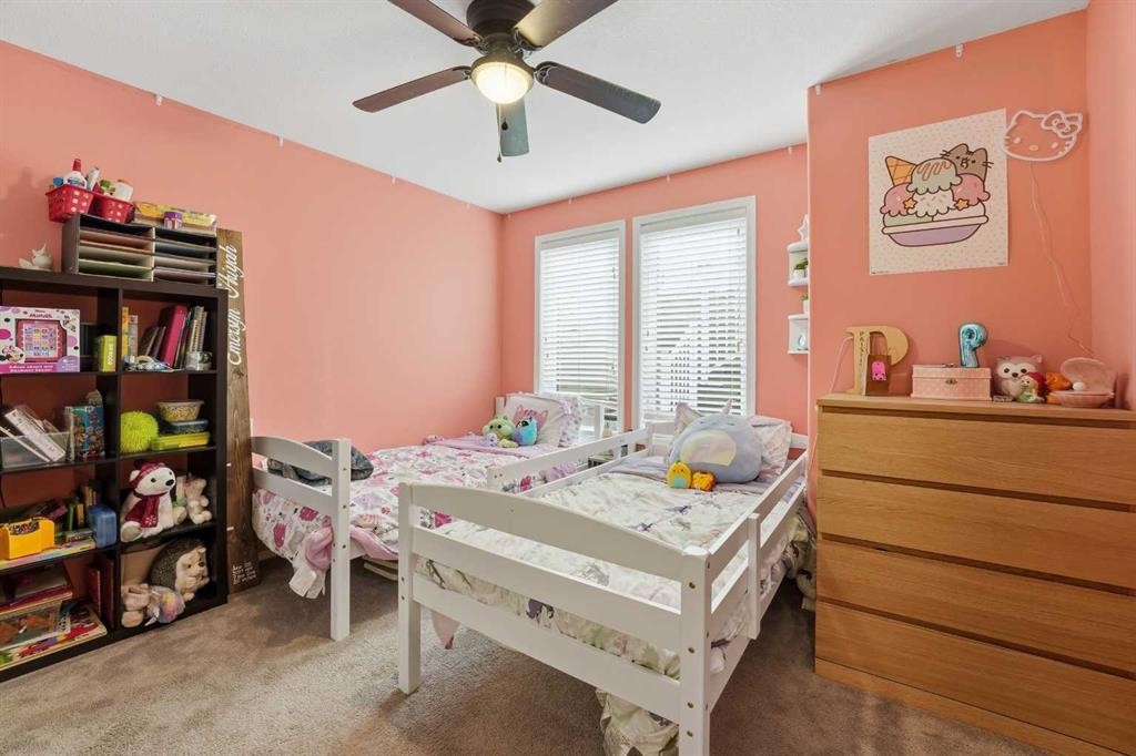 906-339 Viscount Drive, Red Deer, AB - Indoor Photo Showing Bedroom