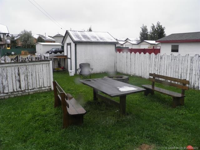 190 Kerr Close, Red Deer, AB - Outdoor