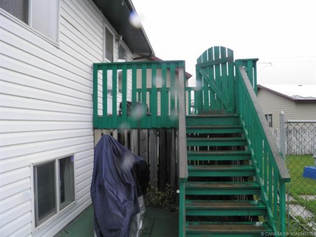190 Kerr Close, Red Deer, AB - Outdoor With Exterior
