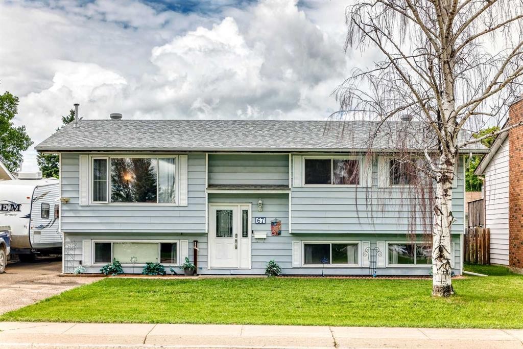 67 Newcombe Crescent, Red Deer, AB