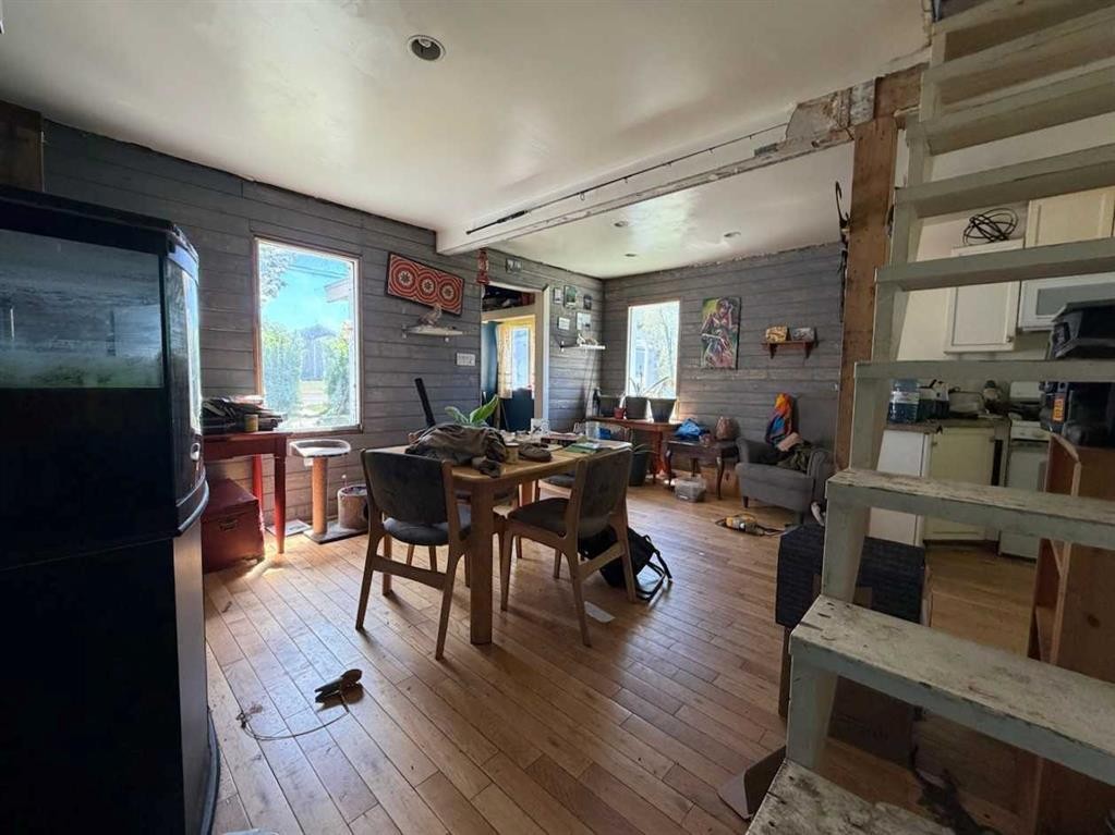 3922A 46 Street, Ponoka, AB