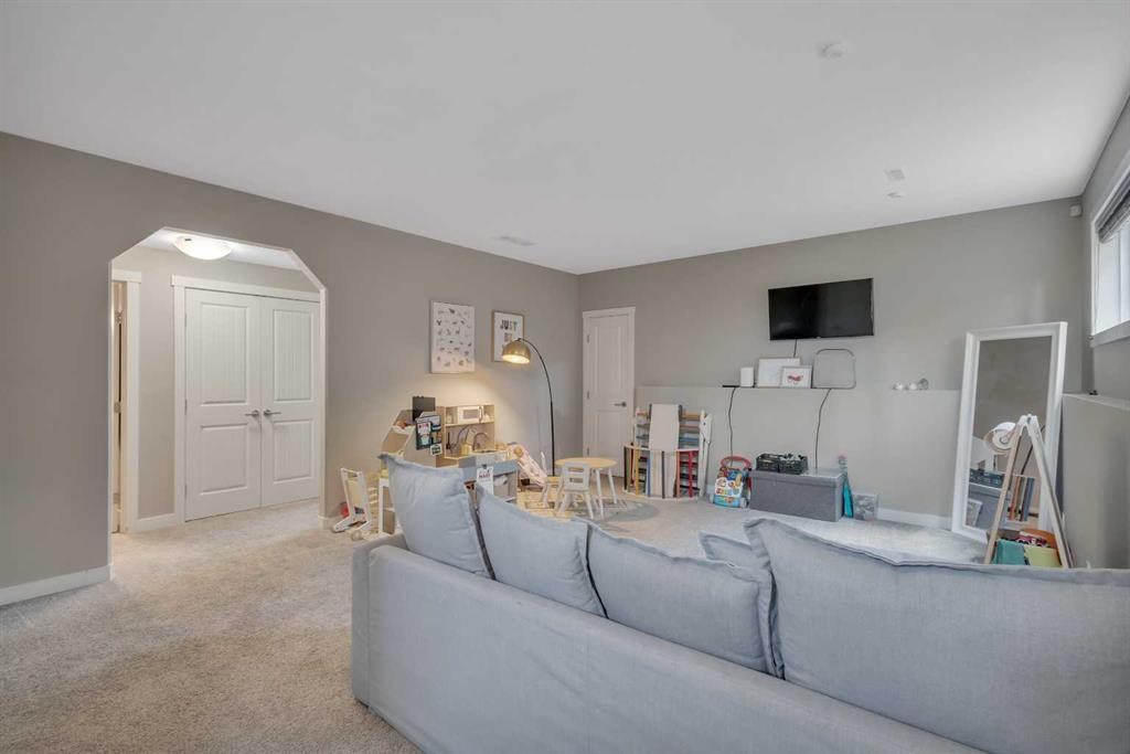 18 Copper Street, Blackfalds, AB