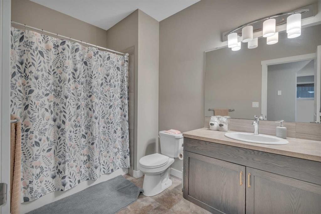 18 Copper Street, Blackfalds, AB