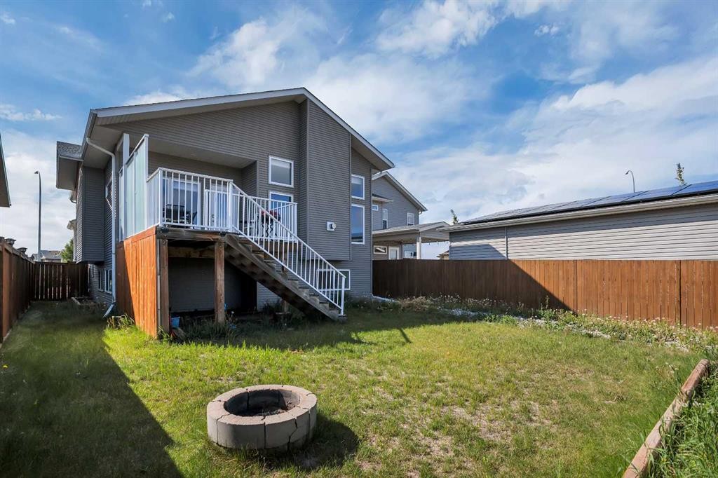 18 Copper Street, Blackfalds, AB