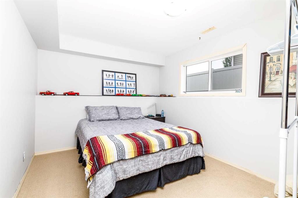 613 Oak Street, Springbrook, AB
