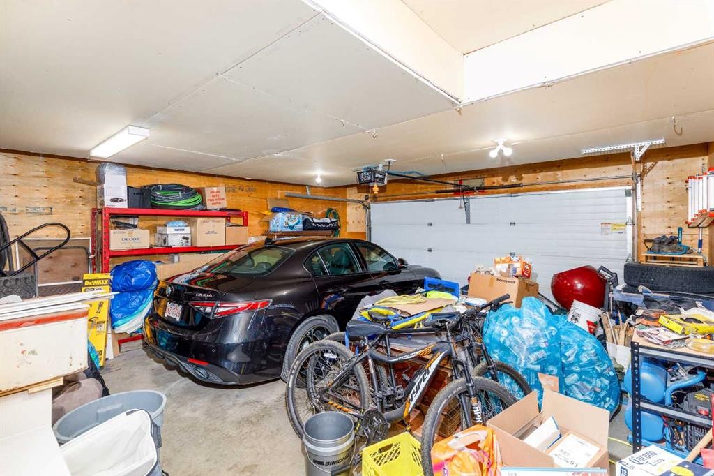 613 Oak Street, Springbrook, AB