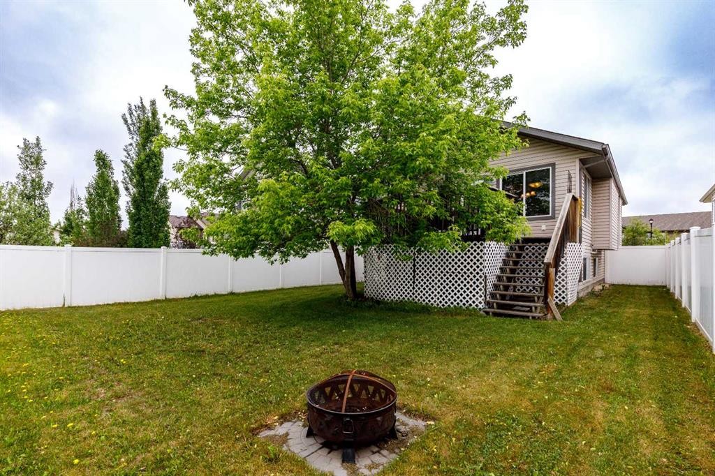 613 Oak Street, Springbrook, AB