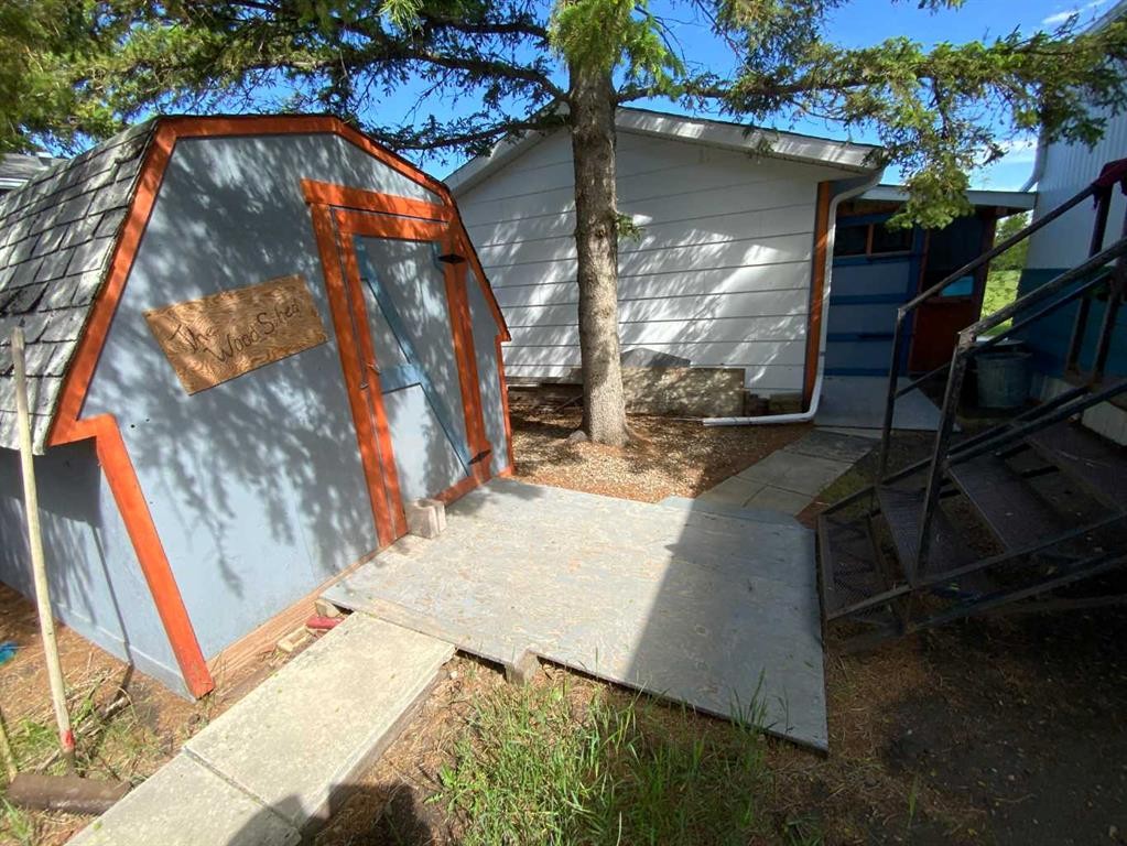 48 Mobile Drive Ne, Three Hills, AB
