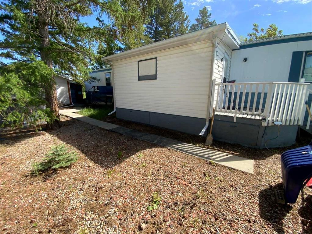 48 Mobile Drive Ne, Three Hills, AB
