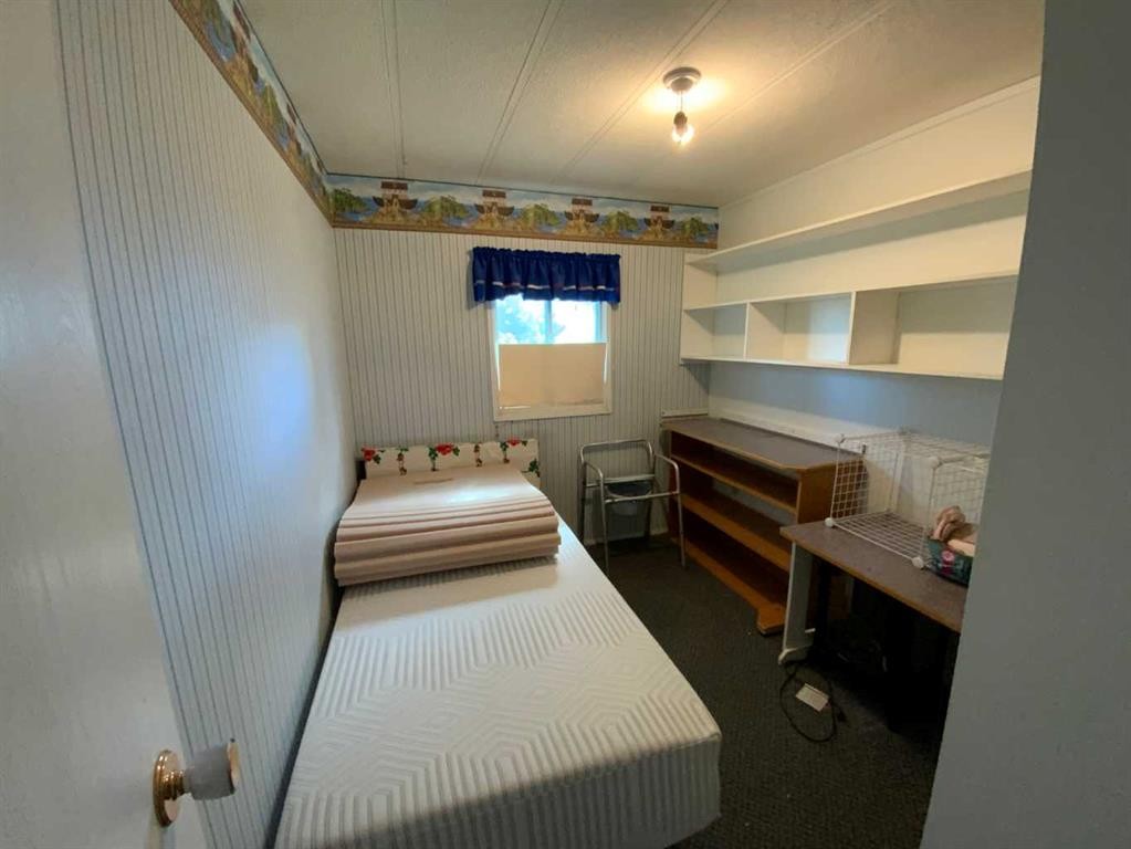 48 Mobile Drive Ne, Three Hills, AB